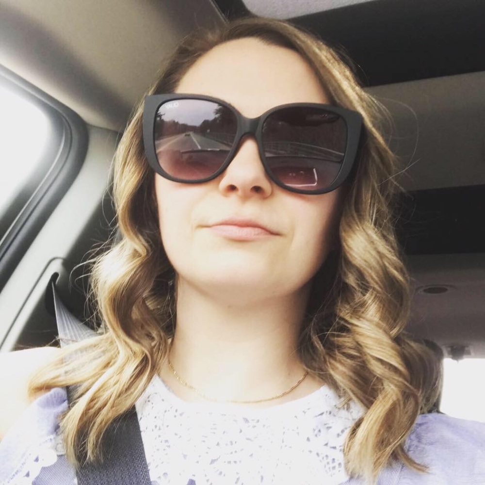 Meet your Posher, Nicole